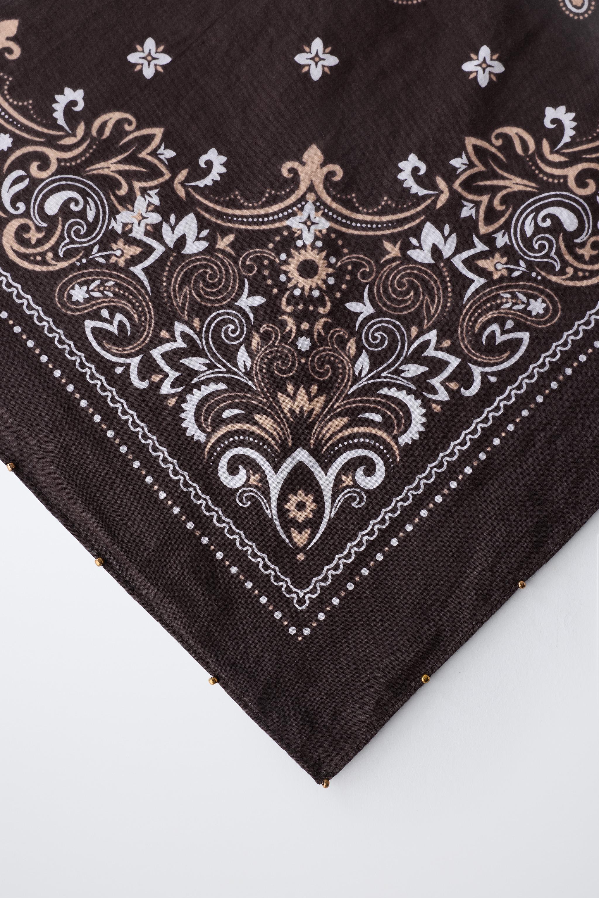 SQUARE PRINTED BANDANA